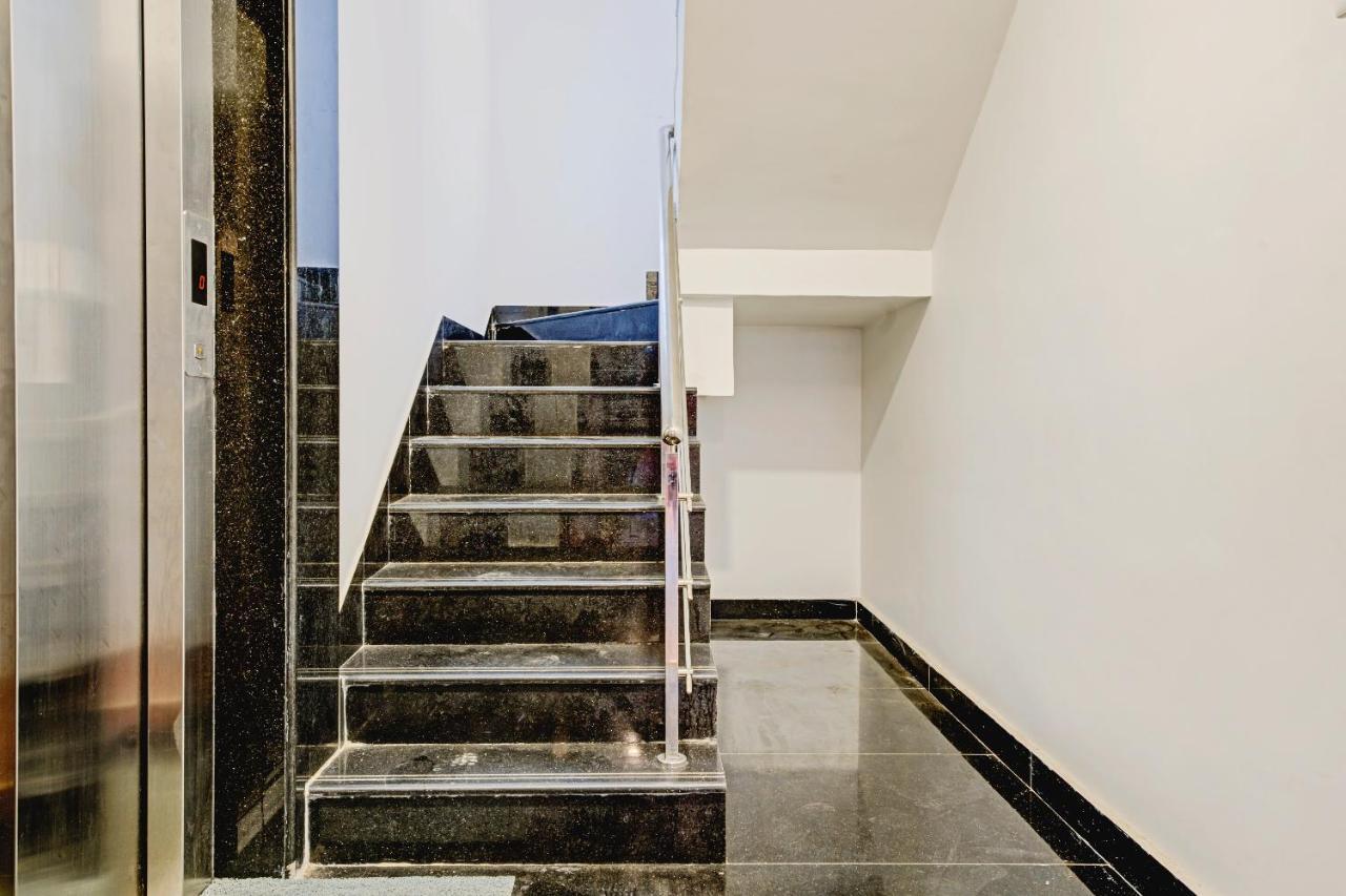 Oyo Townhouse 74871 Thoraipakkam Hotel Chennai Exterior photo